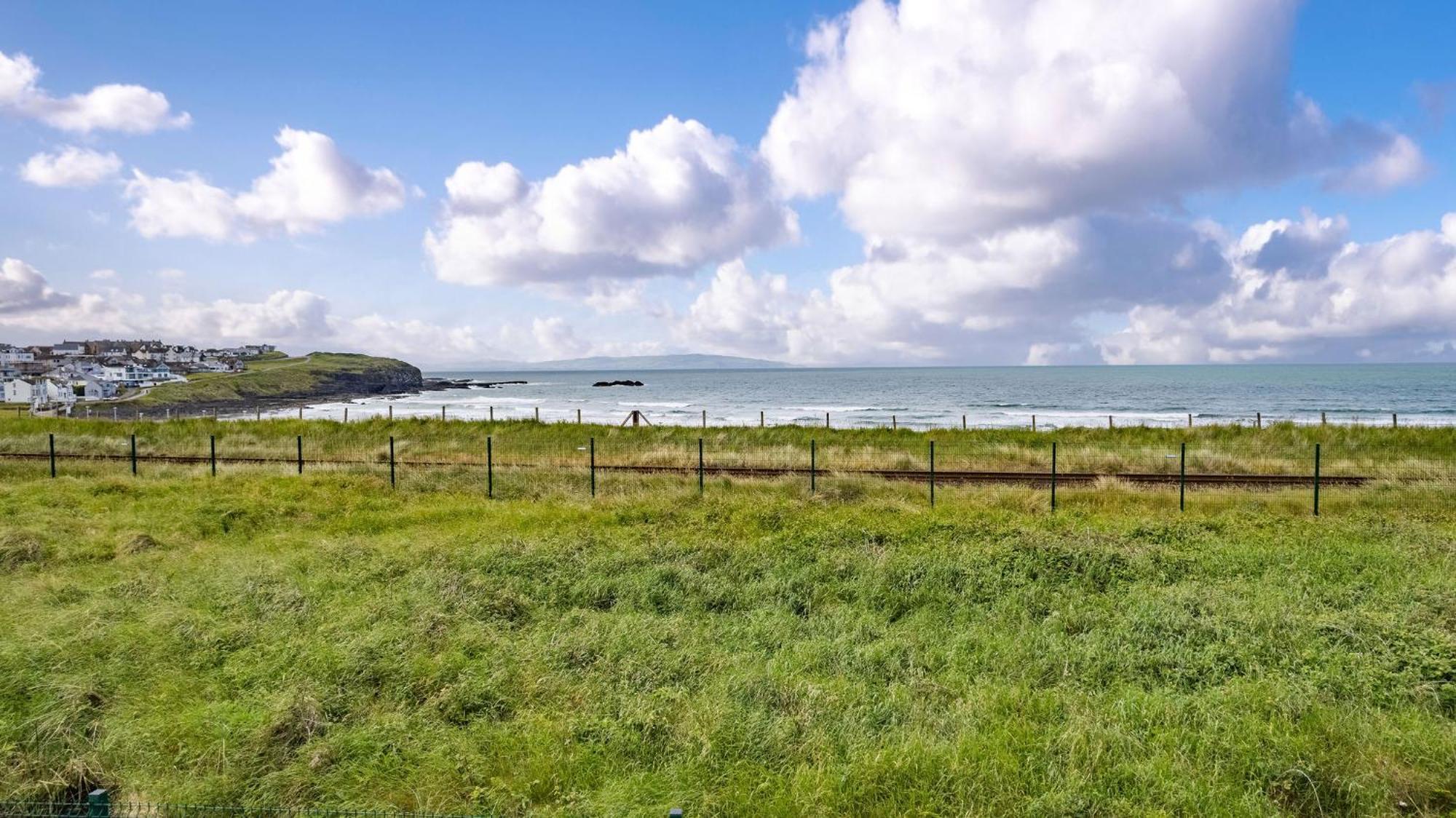 Апартаменти 6 Dunluce Park - Portrush By The Sea Екстер'єр фото